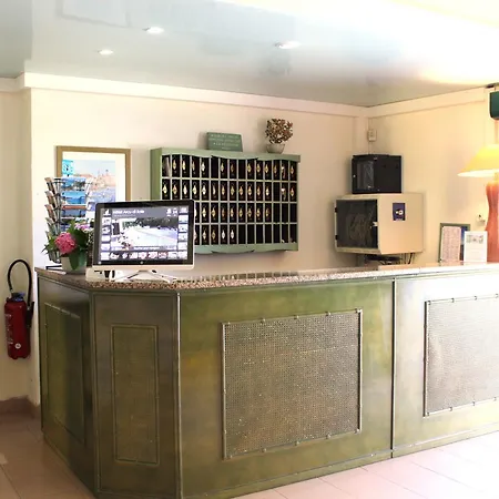 奥库迪斯奥雷酒店