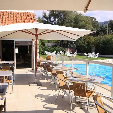 فندق Arcu Di Sole 2*