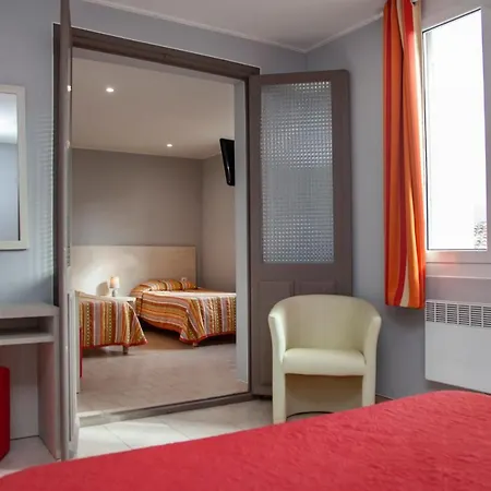 Arcu Di Sole Hotell 2*