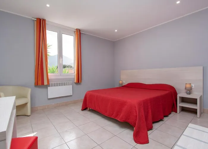 Hotel Arcu Di Sole 2*